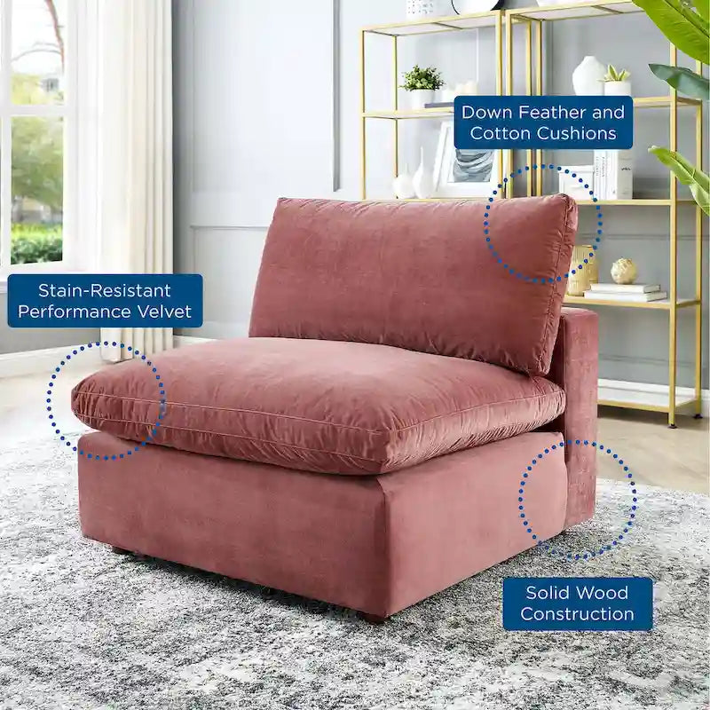 Fauteuil sans accoudoirs en velours haute performance garni de duvet et surpiqué