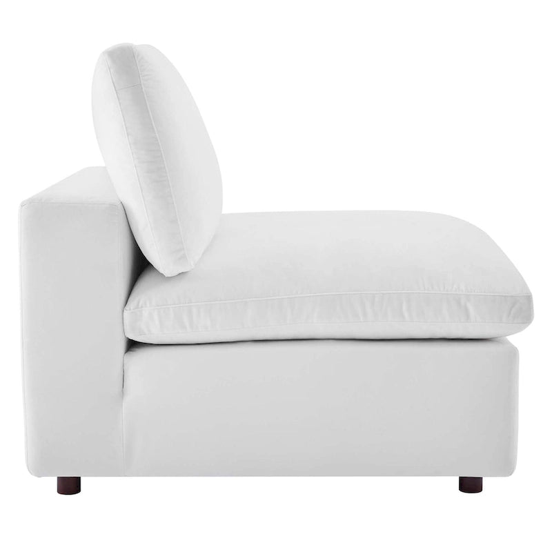 Fauteuil sans accoudoirs en velours haute performance garni de duvet et surpiqué