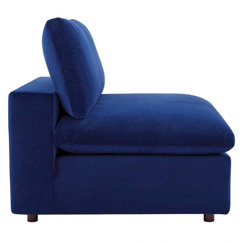 Fauteuil sans accoudoirs en velours haute performance garni de duvet et surpiqué